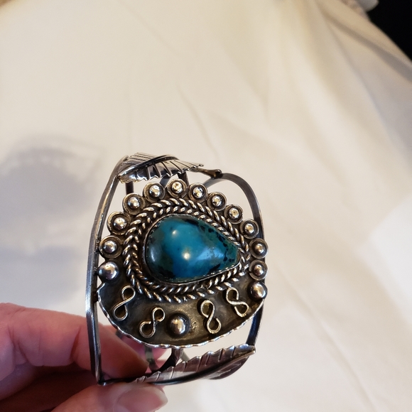 SOLDβ Vintage Sterling Silver Turquoise Bracelet signed by Silver Smith artist - Picture 9 of 16